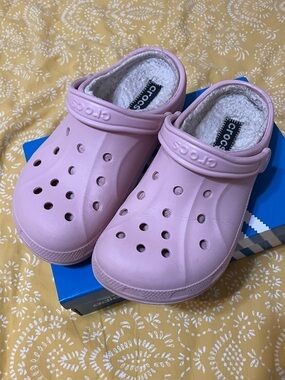Pink fleece lined crocs